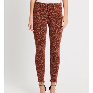 MOTHER LEOPARD HIGH WAISTED LOOKER ANKLE JEANS